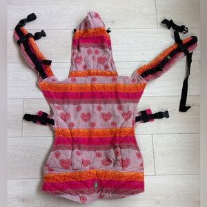 LennyLamb Toddler Carrier Cherry Lace